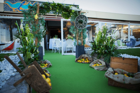 location de matériel pour déco de mariage arche fleurie