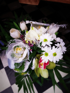 bouquet de fleurs pour noel a saint laurent du var