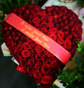 coeur de deuil en rose avec ruban saint laurent du var
