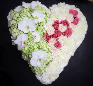 Coeur de roses blanche - fleuriste à saint laurent du var